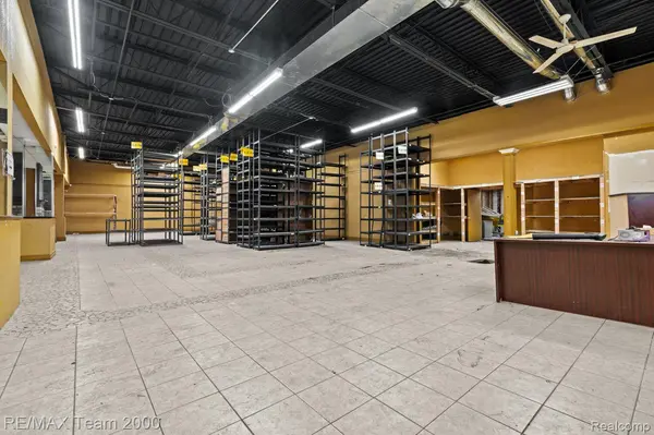 Inkster, MI 48141,26110 MICHIGAN AVE