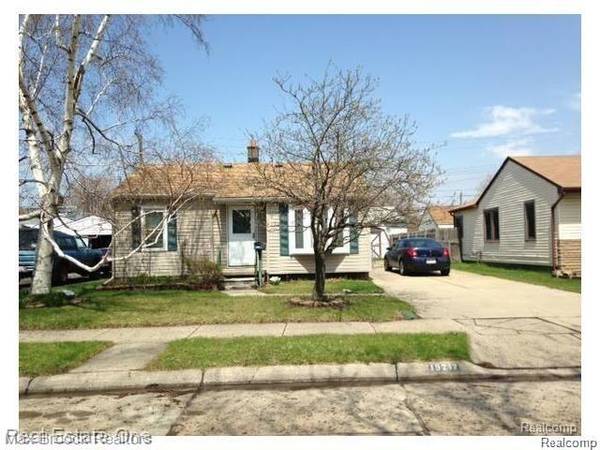 19217 Birmingham ST, Roseville, MI 48066