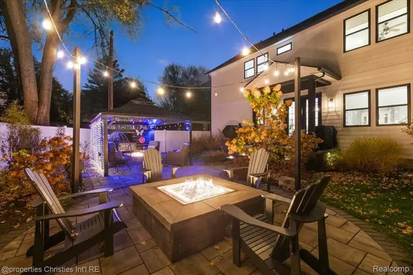 Royal Oak, MI 48073,3233 Warick RD