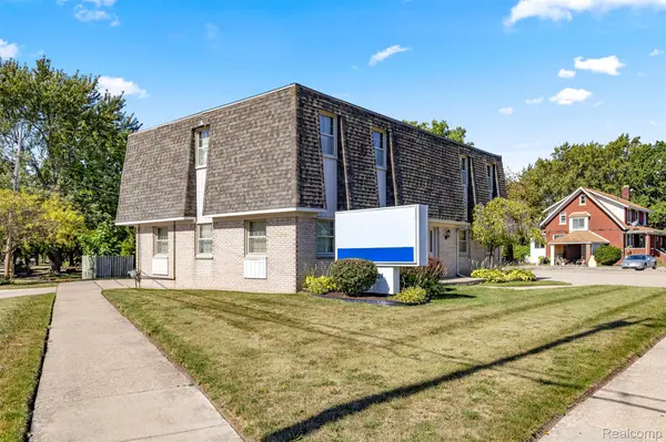 30401 Utica RD, Roseville, MI 48066