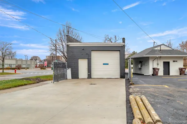 35812 W Michigan AVE, Wayne, MI 48184