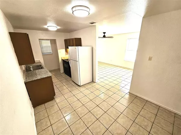 Fort Worth, TX 76105,2837 Ave J