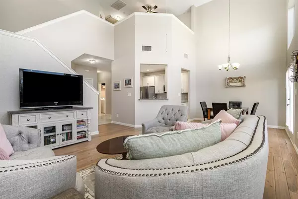 Plano, TX 75025,913 Avondale Lane