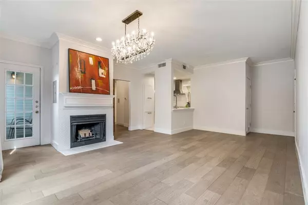 Dallas, TX 75219,4034 Rawlins Street #104