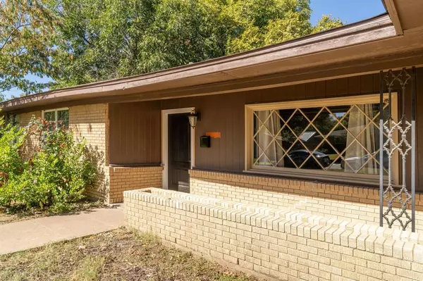 Fort Worth, TX 76133,5720 Whitman Avenue