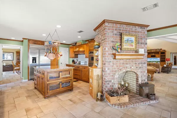 Granbury, TX 76048,1517 Lakeview Court