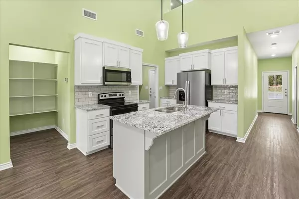 Mineola, TX 75773,806 S Newsom Street