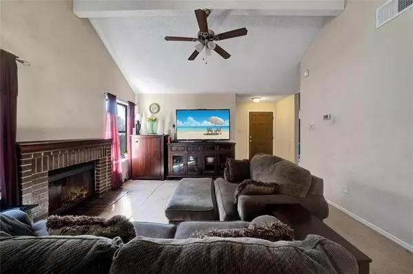 Dallas, TX 75227,10464 Woodleaf Drive