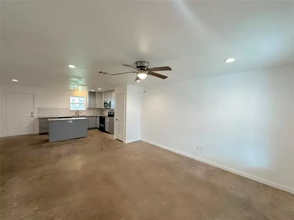 Itasca, TX 76055,108 W Adams Street