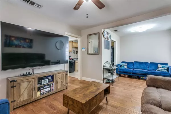 Fort Worth, TX 76112,2408 Forest Avenue