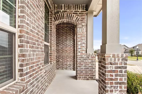 Waxahachie, TX 75165,335 Country Meadows Boulevard