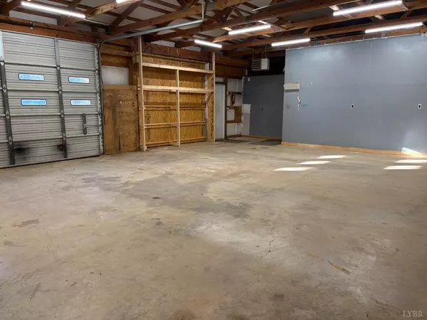 Bedford, VA 24523,6264 Forest RD