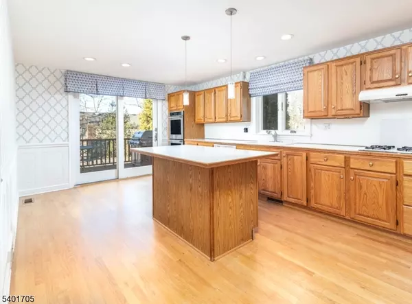 Summit City, NJ 07901,154 Woodland Ave