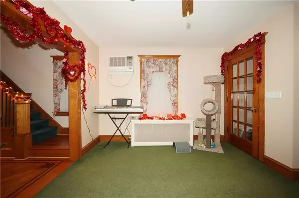 Staten Island, NY 10302,182 Lexington AVE