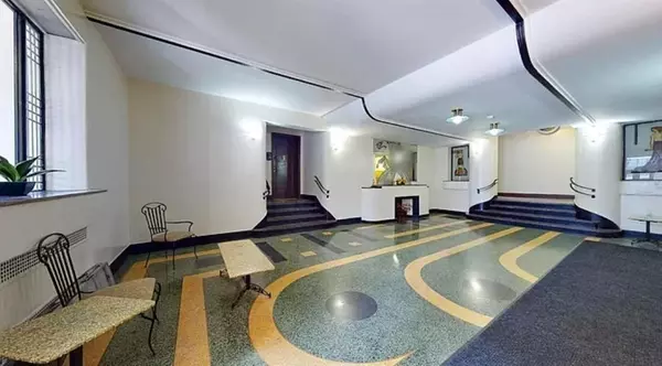 Brooklyn, NY 11230,1680 Ocean AVE #6A