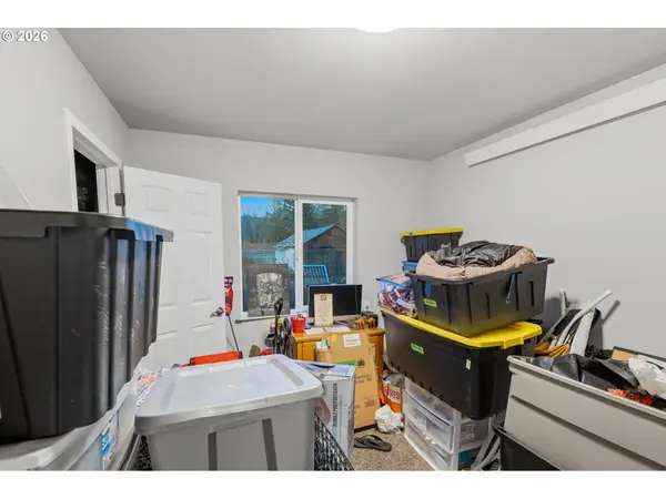 1907 WILLOW ST, Sweet Home, OR 97386