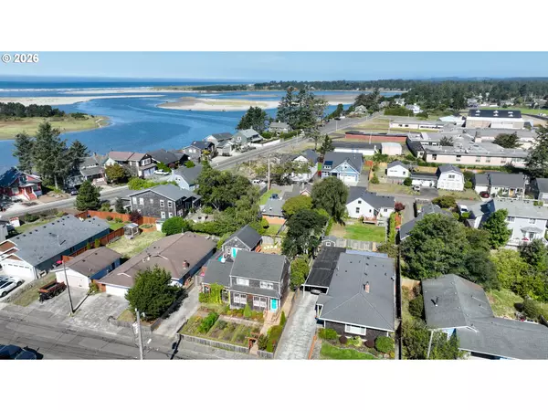 Seaside, OR 97138,810 16TH AVE