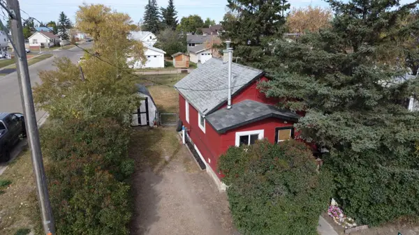 320 Railway AVE W, Hanna, AB T0J 1P0