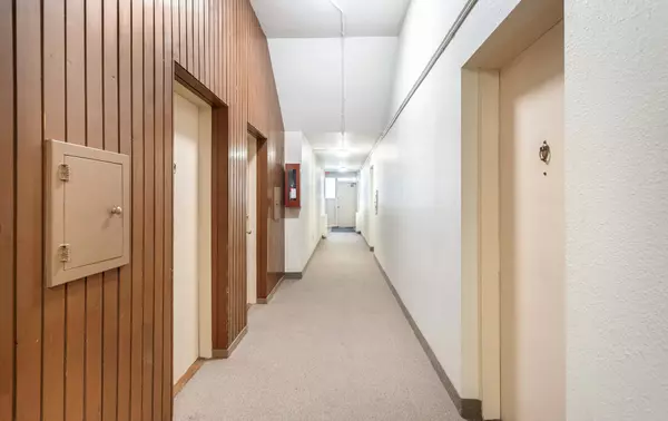 Toronto C15, ON M2J 2C5,25 Esterbrooke AVE #91