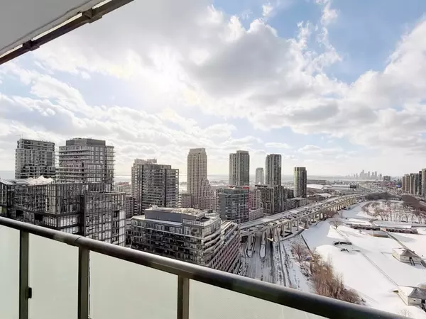 Toronto C01, ON M5V 0E6,170 Fort York BLVD #2213