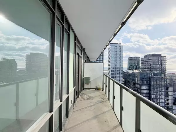 Toronto C01, ON M5V 0E6,170 Fort York BLVD #2213