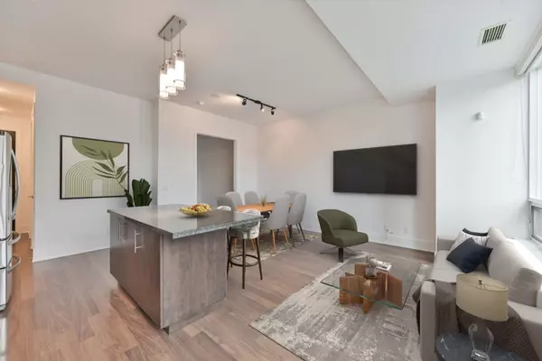 Toronto C08, ON M4Y 2J3,120 Homewood AVE #321