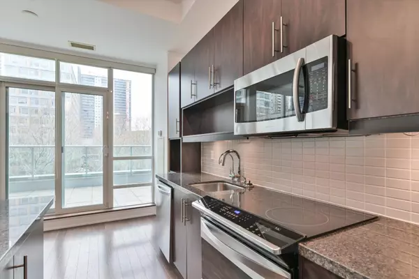 Toronto C08, ON M4Y 2J3,120 Homewood AVE #321