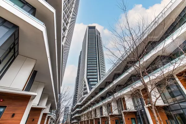 Toronto C01, ON M6K 0C9,50 Ordnance ST #216