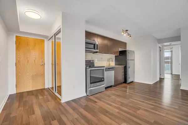 Toronto C01, ON M6K 0A5,38 Joe Shuster WAY #507