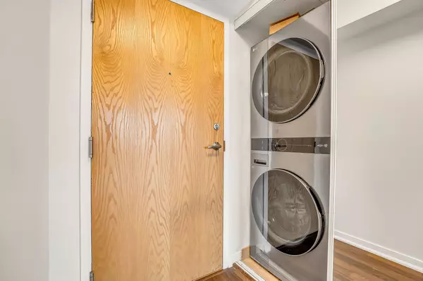 Toronto C01, ON M6K 0A5,38 Joe Shuster WAY #507