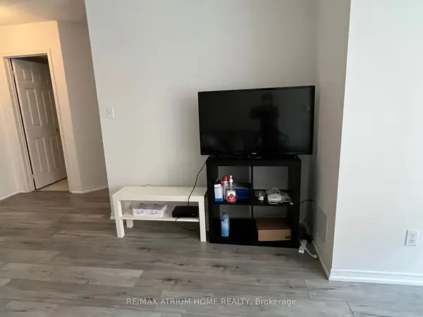 Toronto E11, ON M1B 5Z2,19 Rosebank DR #1611