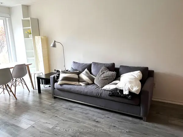 Toronto E11, ON M1B 5Z2,19 Rosebank DR #1611