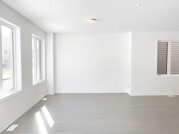 Oshawa, ON L1L 0S5,2077 Chris Mason ST