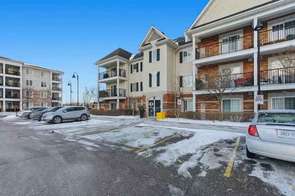 Clarington, ON L1B 0B6,55 Shipway AVE #305