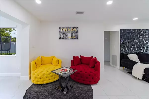 Hollywood, FL 33024,131 NW 72nd Way