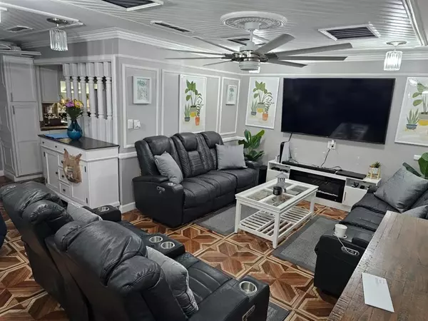 Sunrise, FL 33313,6440 NW 28 Street