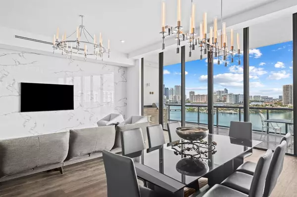 Aventura, FL 33180,3300 NE 188th St #UPH09