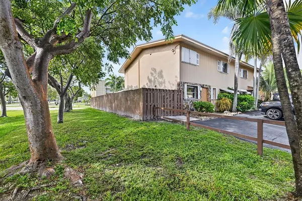 Dania Beach, FL 33004,450 SE 7th St #244