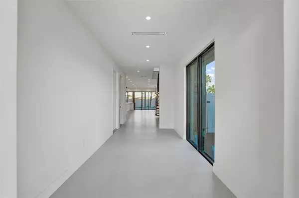 Fort Lauderdale, FL 33304,1527 NE 15th Ave