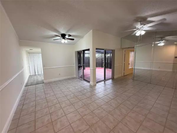 Miami, FL 33185,14925 SW 48TH TER #20E