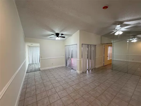 Miami, FL 33185,14925 SW 48TH TER #20E