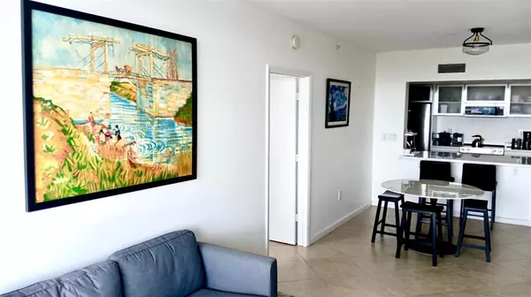 Fort Lauderdale, FL 33308,3020 NE 32nd Ave #906