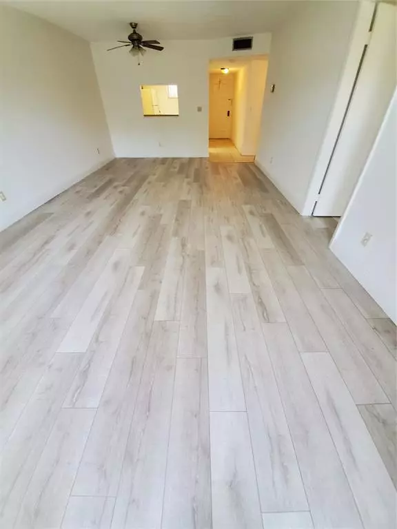 Coral Springs, FL 33071,8720 Shadow Wood Blvd #206