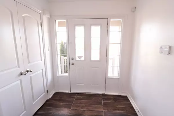 Georgina, ON L0E 1R0,67 Wyndham CIR