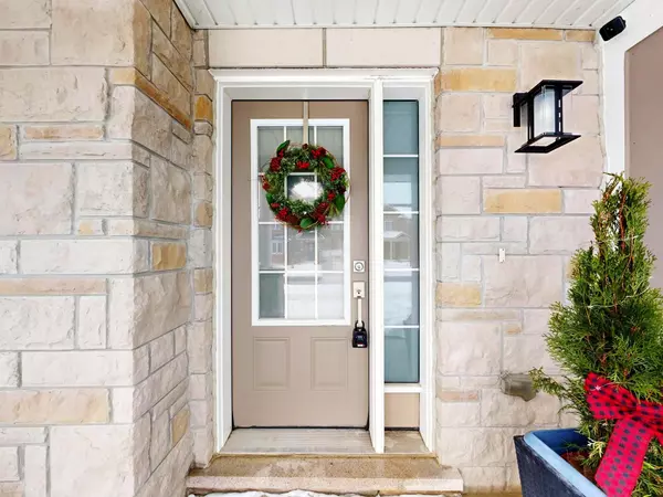 Aurora, ON L4G 0T2,89 Hutt CRES