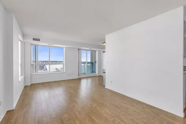 Richmond Hill, ON L4B 4N2,3 Ellesmere ST #520