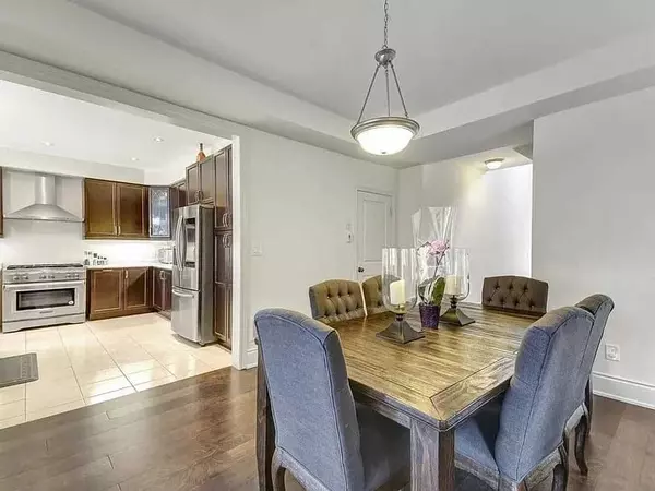 New Tecumseth, ON L9R 0T2,4 Parker LN