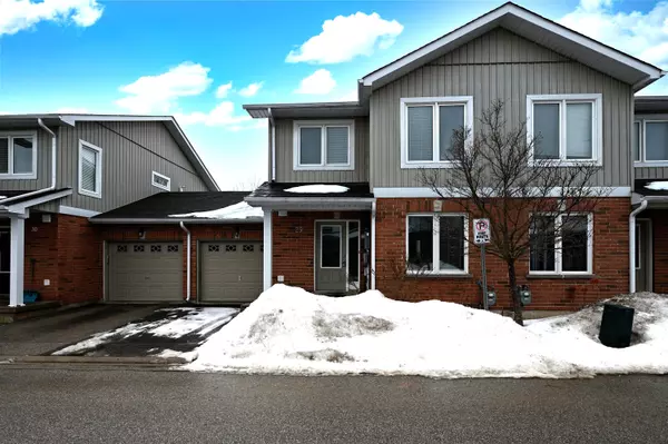 90 SOVEREIGN'S Gate #29, Barrie, ON L4N 0Y9