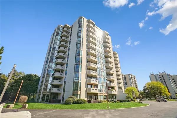 Burlington, ON L7L 3V8,5090 Pinedale AVE #1105