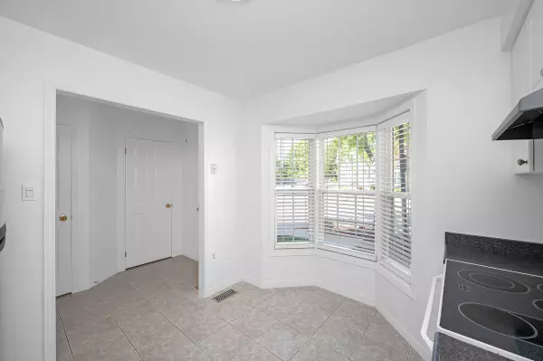 Burlington, ON L7M 4Y3,4200 Kilmer DR #64